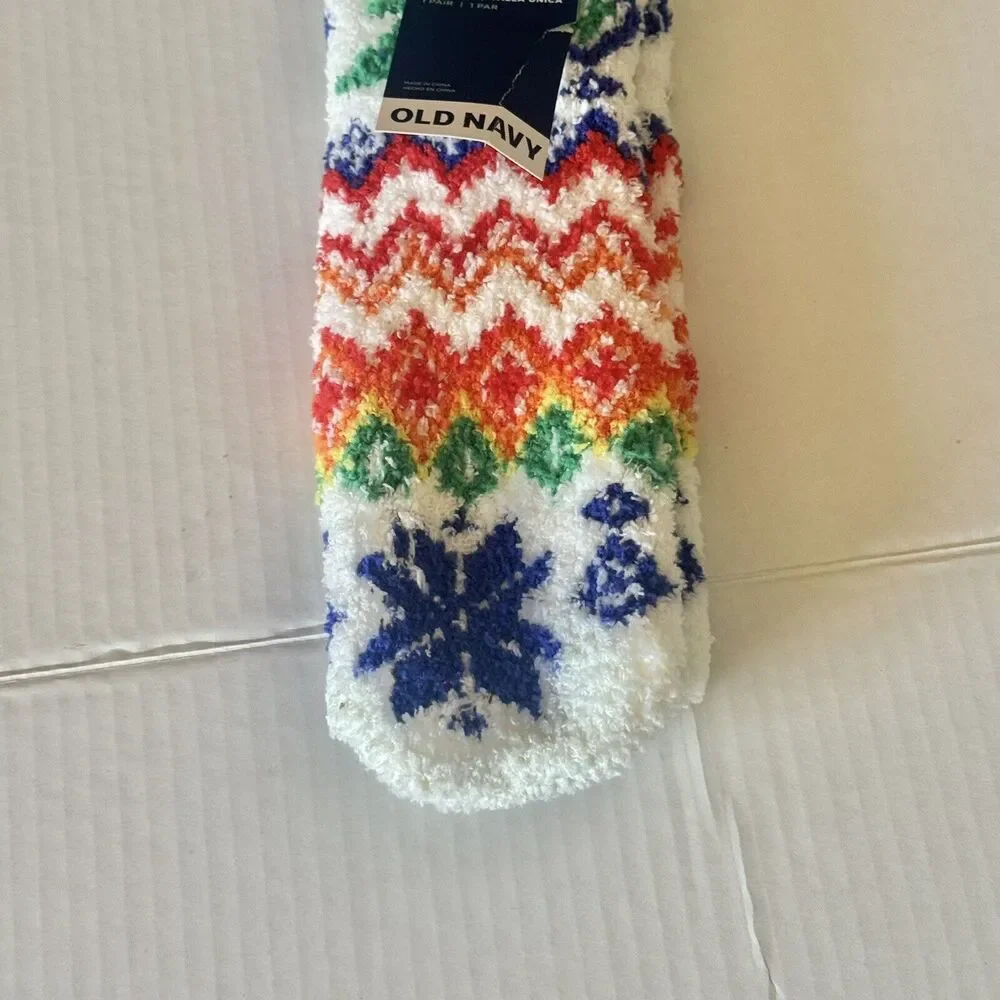 Old Navy Kids Unisex Cozy socks non slip one Size Christmas Holiday Soft